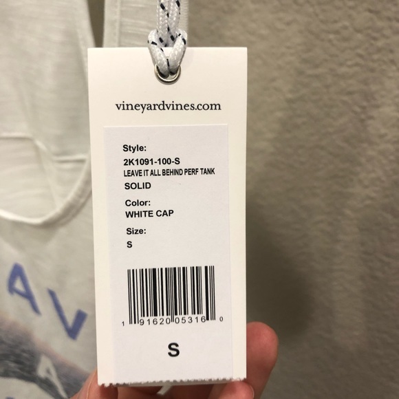 Vineyard Vines performance white tank - Picture 4 of 5